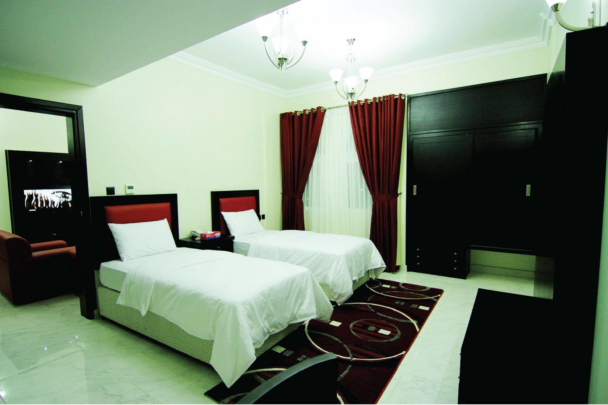 Remas Hotel Suites - Al Khoudh, Seeb, Muscat Extérieur photo